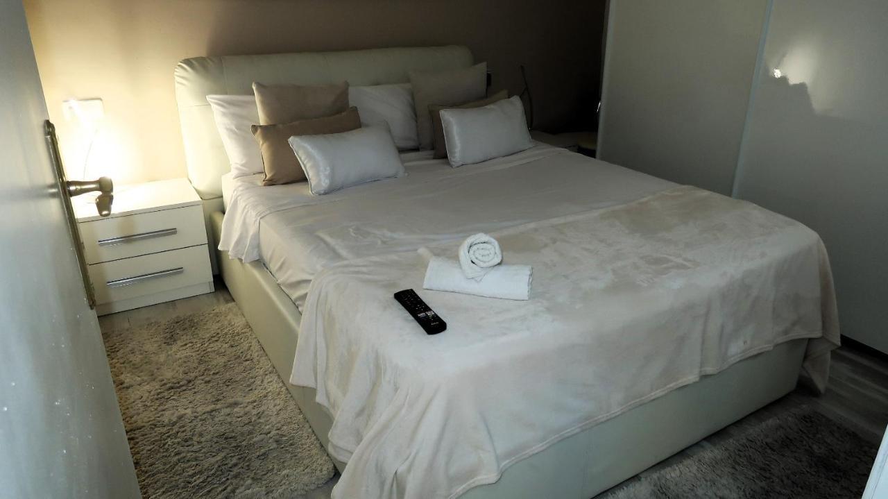 Entire Apartment , 2 Bedrooms Newly Remodeled Center Sitges Barcelona Zewnętrze zdjęcie