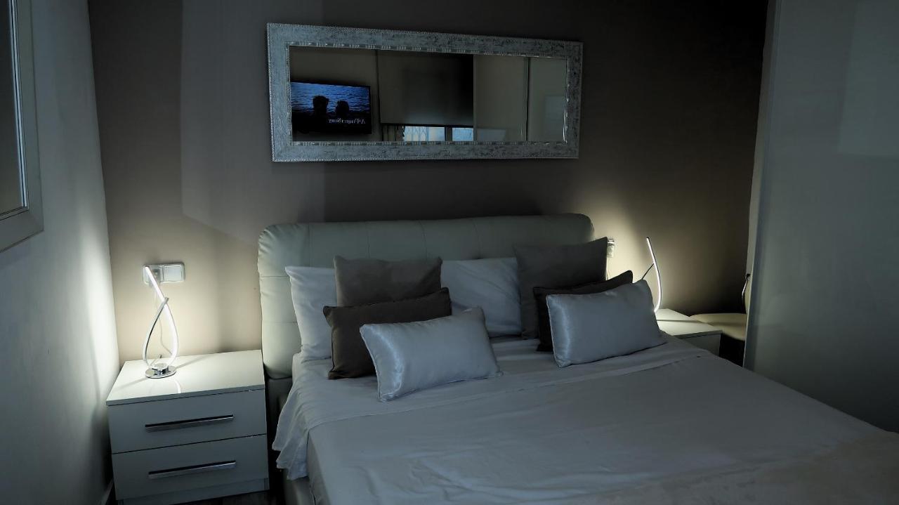 Entire Apartment , 2 Bedrooms Newly Remodeled Center Sitges Barcelona Zewnętrze zdjęcie