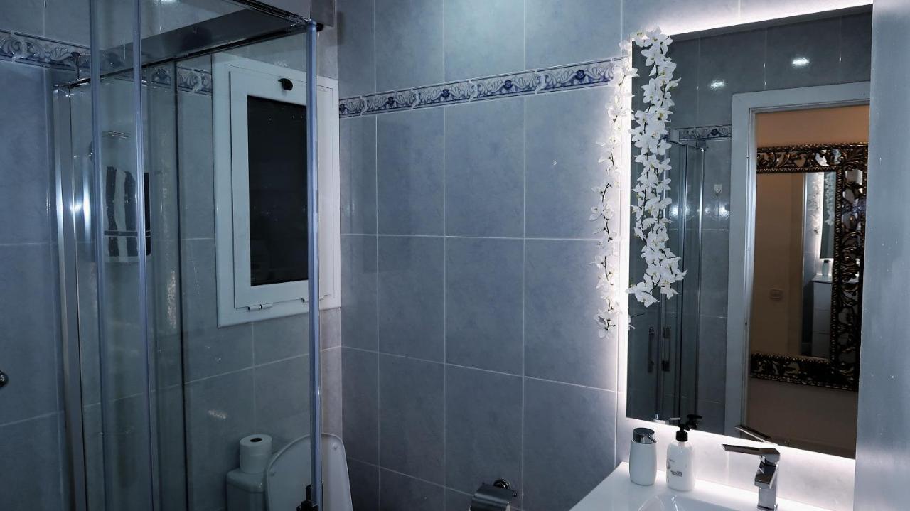 Entire Apartment , 2 Bedrooms Newly Remodeled Center Sitges Barcelona Zewnętrze zdjęcie