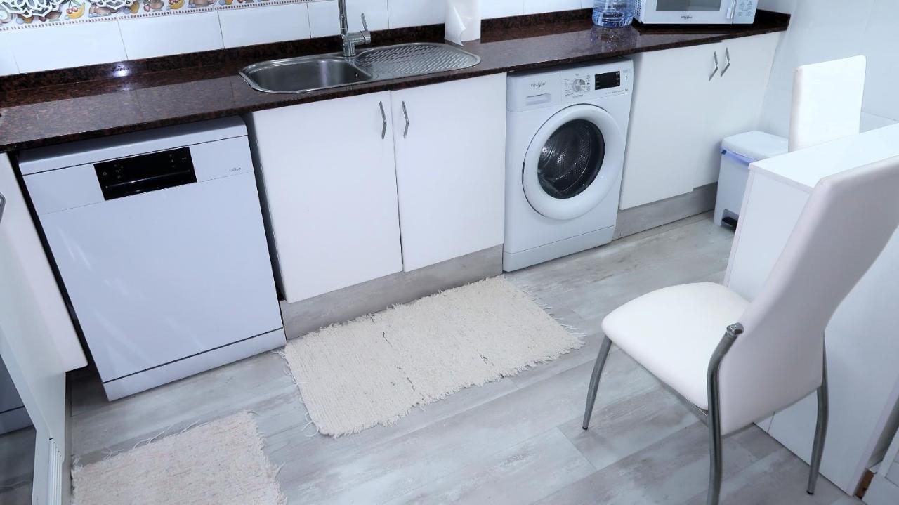 Entire Apartment , 2 Bedrooms Newly Remodeled Center Sitges Barcelona Zewnętrze zdjęcie